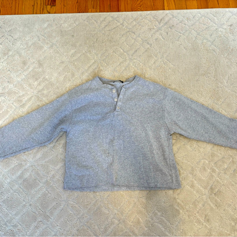 Brandy Melville 🤍 Cropped Fleece Long Sleeve Size: M